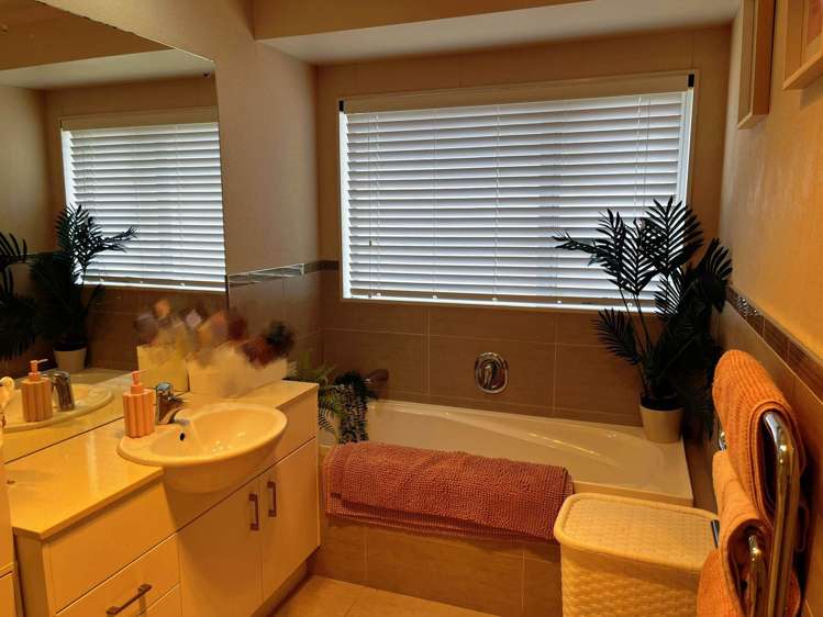 40 Seresin Crescent Flat Bush_12