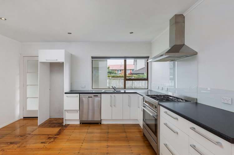 1/54 Seaview Terrace Mt Albert_5