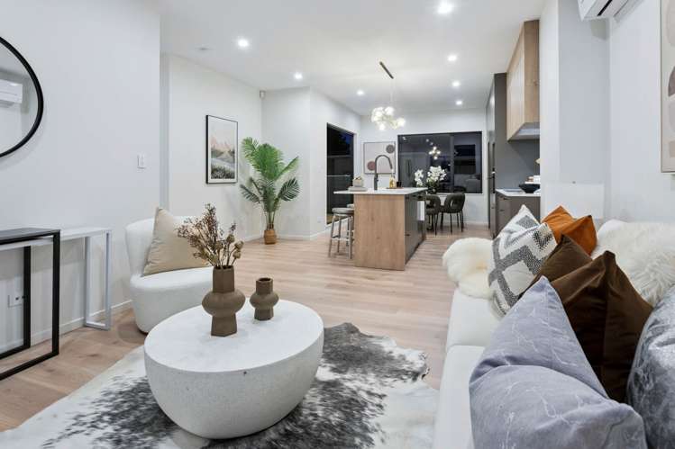 7-9/246 Wairau Road_5