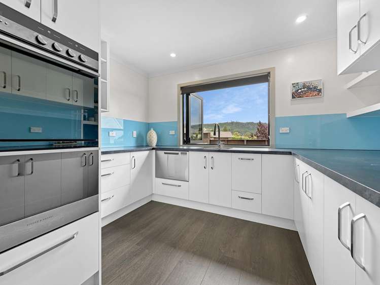 1 Montgomery Crescent Kinloch_7