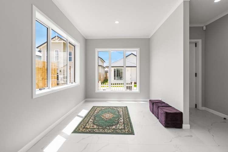 49 McCorquindale Drive 2743_3