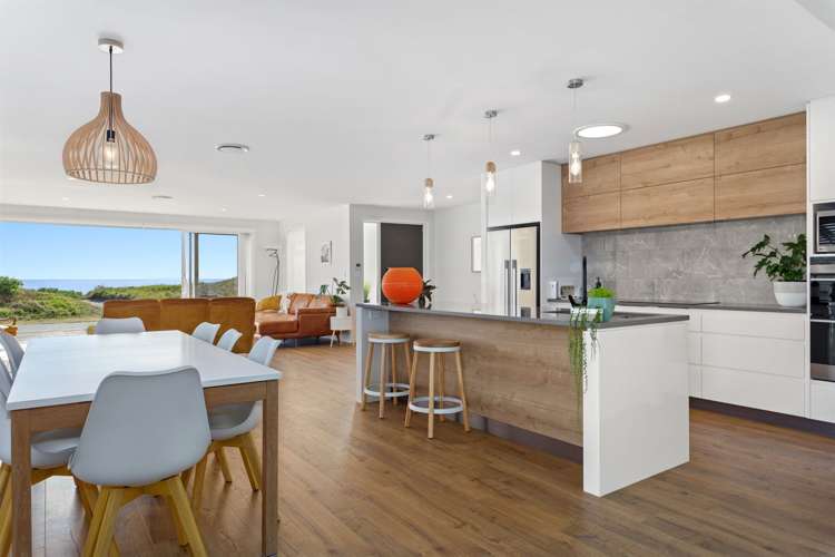 376 Ocean Road Ohope_8