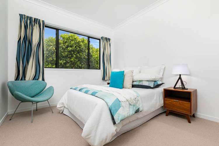 1 Kimberly Grove Greenhithe_14