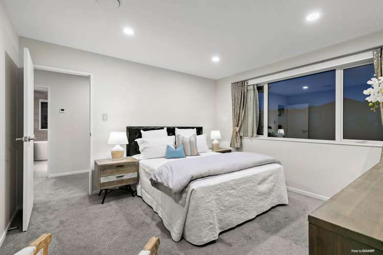 10 Azzurro Way Flat Bush_12
