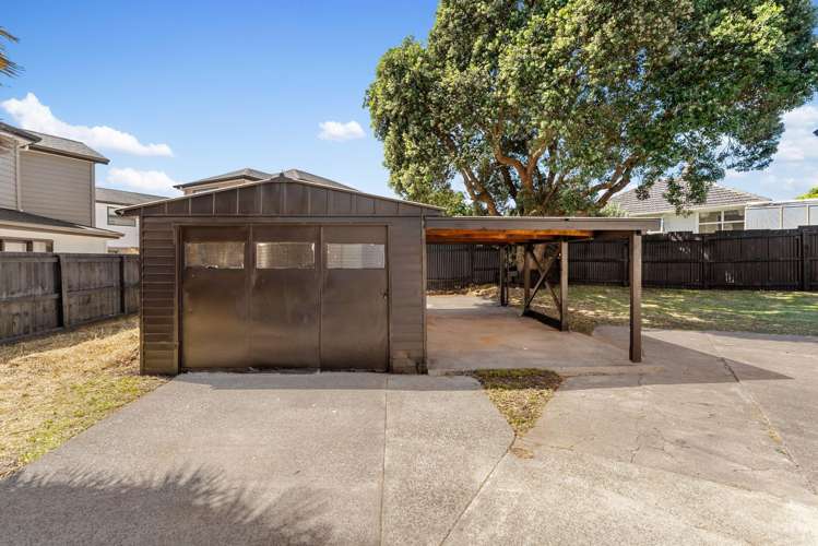 24 Mackenzie Street Te Atatu South_31