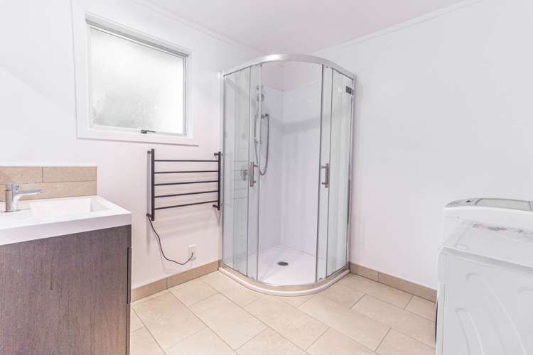 2/15 Seabar Place Glen Eden_9