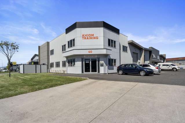 Huge value with excellent office space!