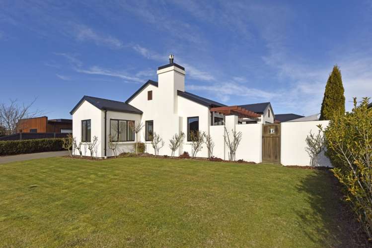 28 Doncaster Avenue_0
