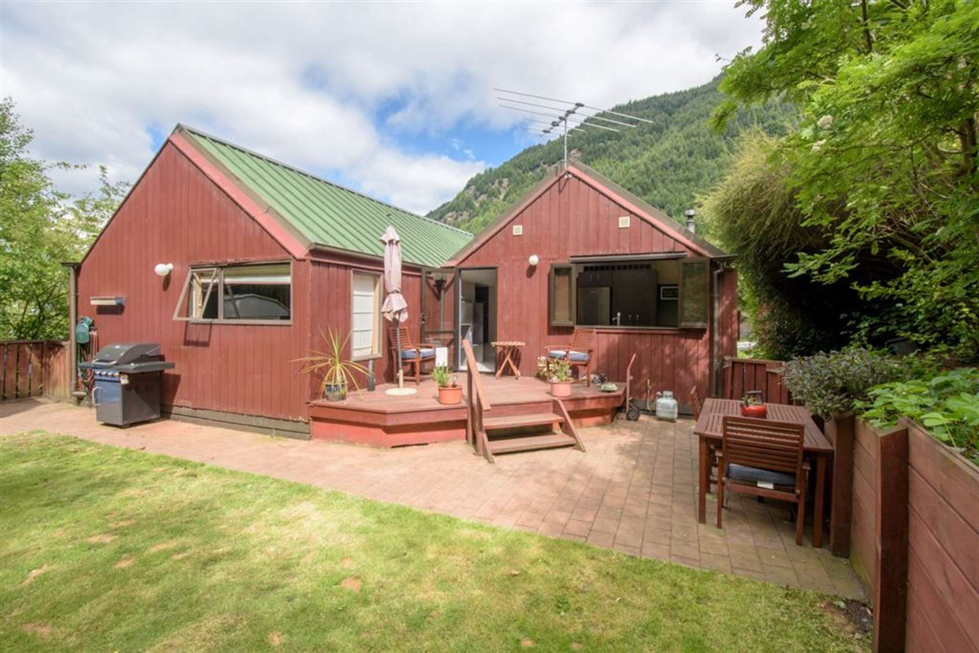 251 Fernhill Road Fernhill/Sunshine Bay_0