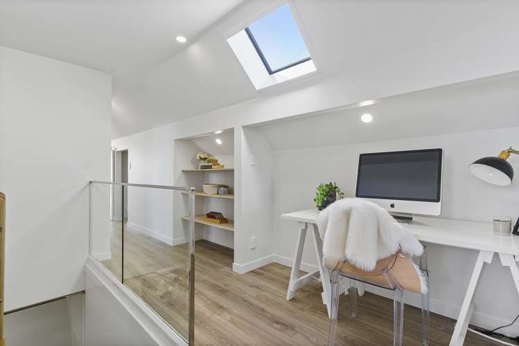 16 Paisley Street Mellons Bay_22