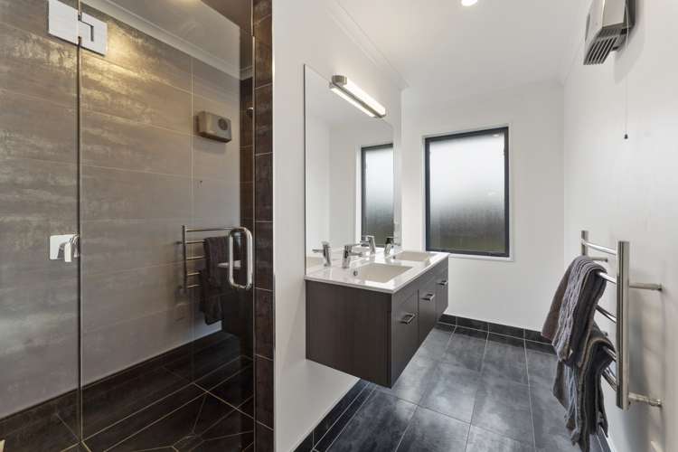 16 Verdeco Boulevard Lincoln_15