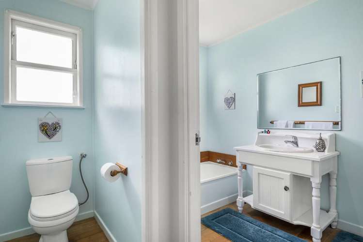 7 Parakai Avenue Parakai_14