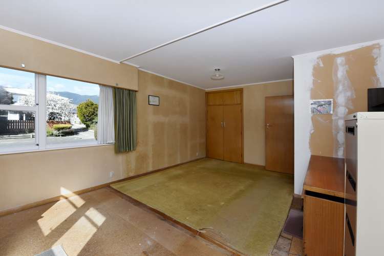 8 Reeves Street Stoke_16