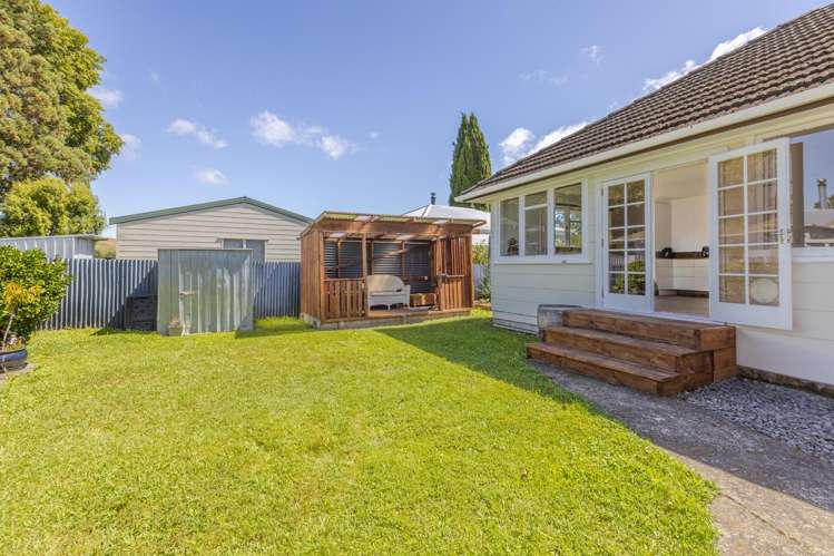 2b Dee Street Otane_9