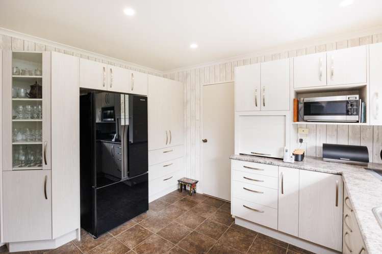 7 Woodfield Avenue Roslyn_13