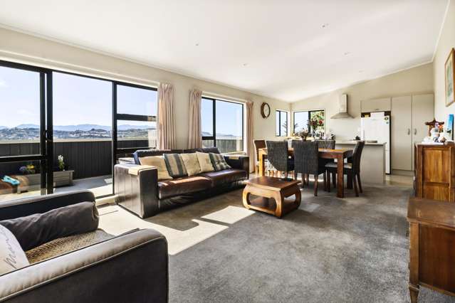 78d Queens Drive Lyall Bay_1