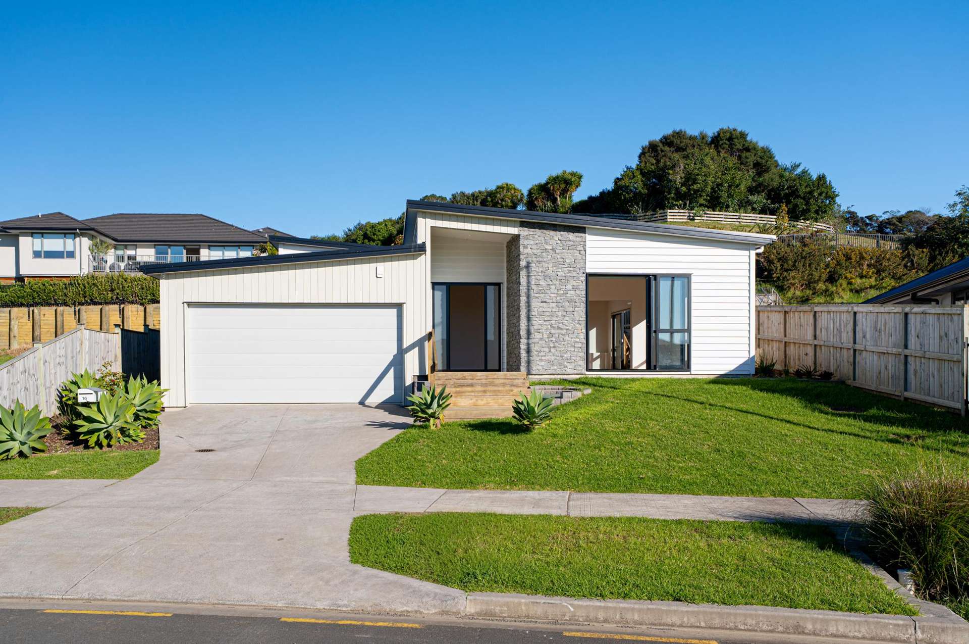 16 Awa Avenue Helensville_0