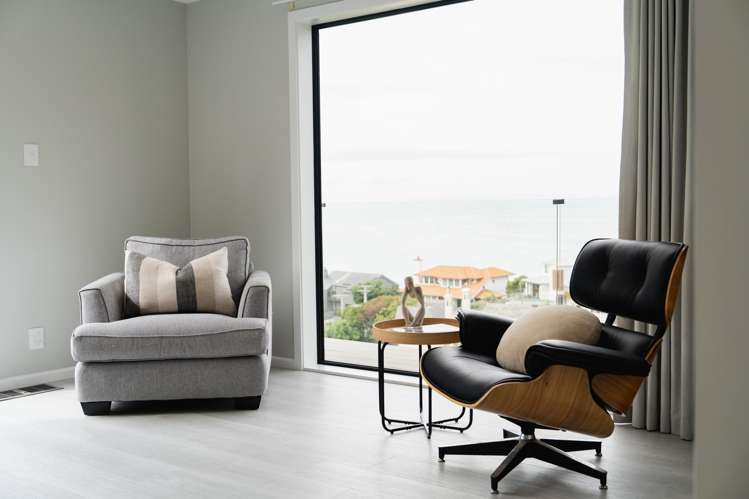 66 Cliffs Road St Clair_19