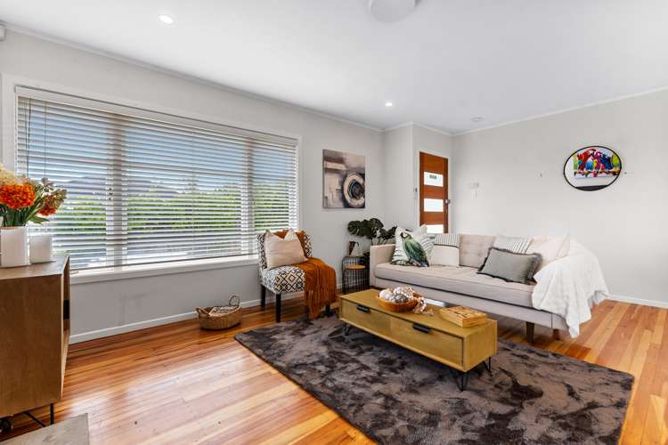 57 Amberley Avenue Te Atatu South_10