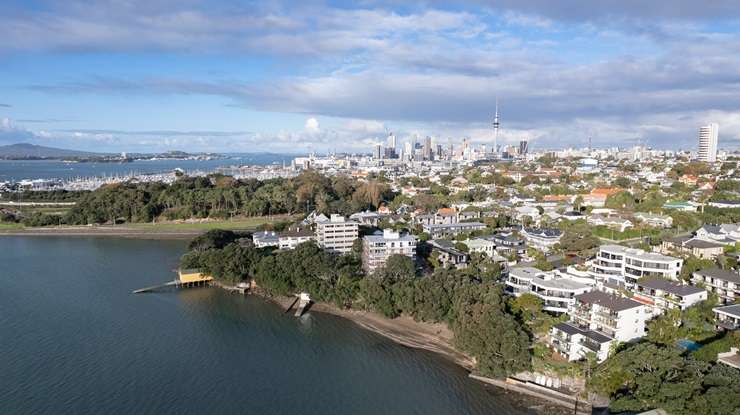 Mansions - modern and classic - in New Zealand's most expensive suburb, Herne Bay. Photo / Fiona Goodall
