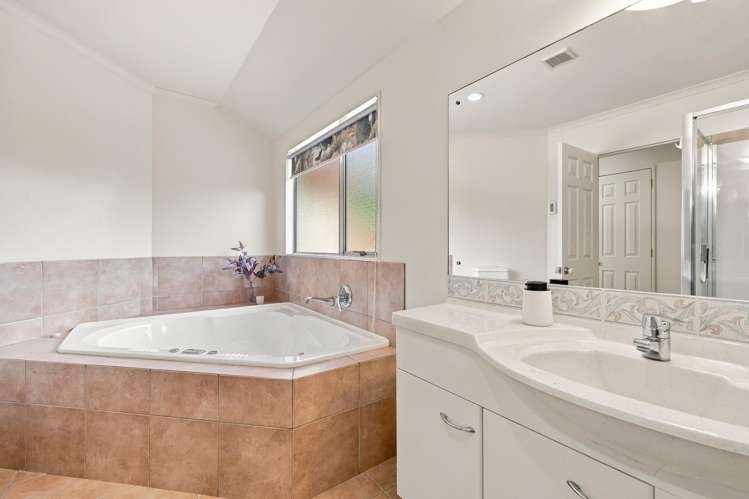 6 San Ambrosio Rise Henderson_11
