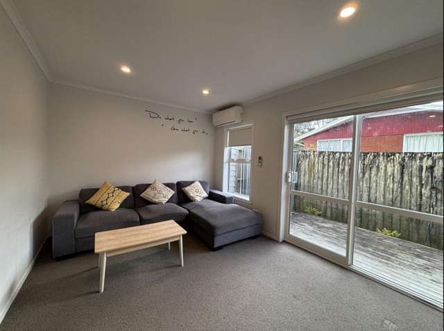 6/79 Carrington Drive Hillcrest_4