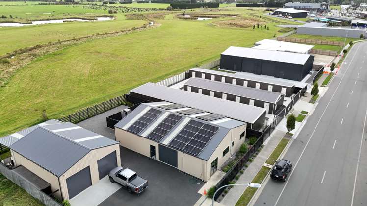 14 Bowmaker Woodend_1