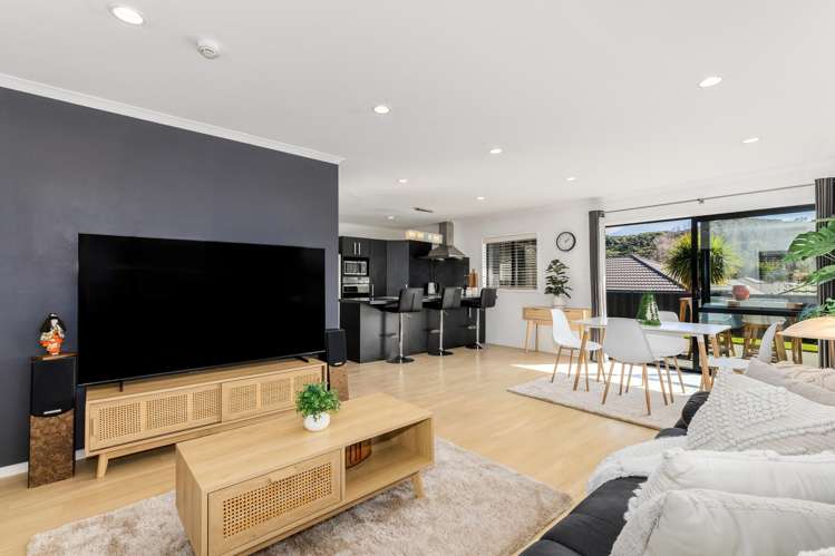 11 Greenstone Grove Brown Owl_10