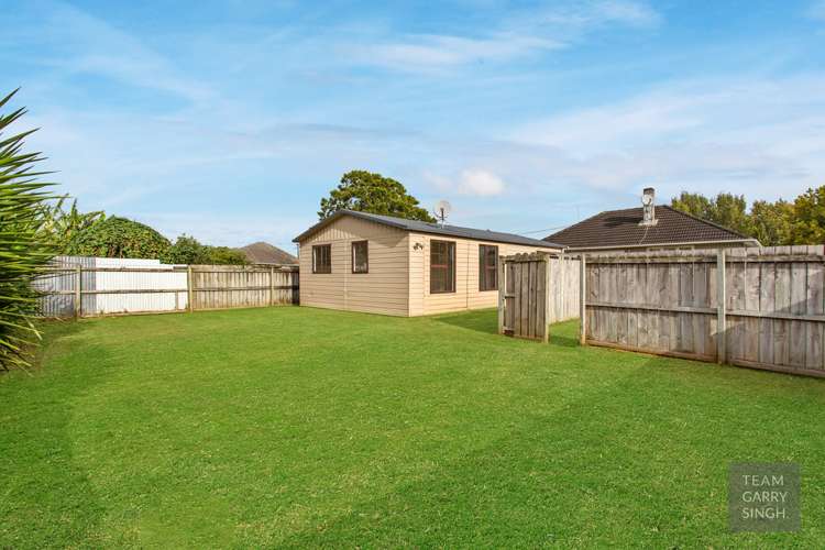16 Clarkson Crescent Otara_11