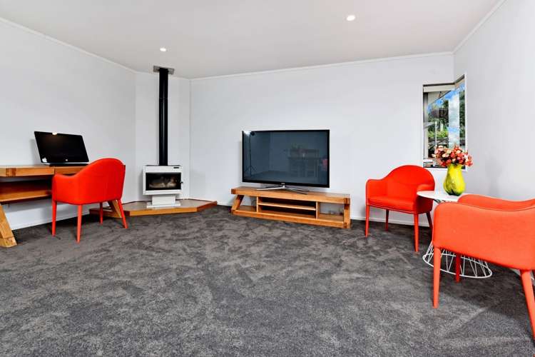 3/10 Arran Road Browns Bay_6