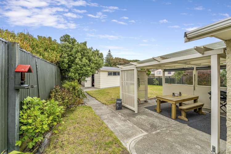44 Norfolk Crescent Otaki Beach_10