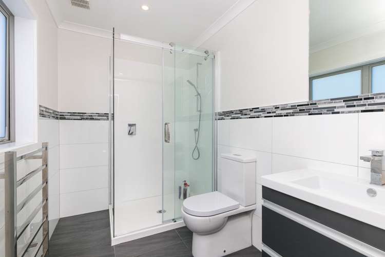 90 Endeavour Drive Whitby_16