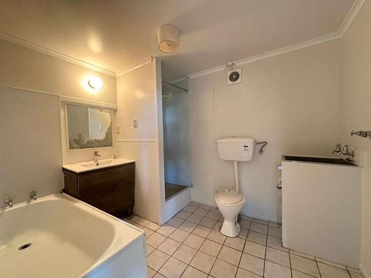 420A Ellerslie Panmure Highway 1816_3