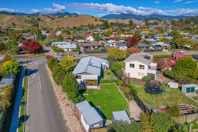 2 Lord Auckland Road Wakefield_20