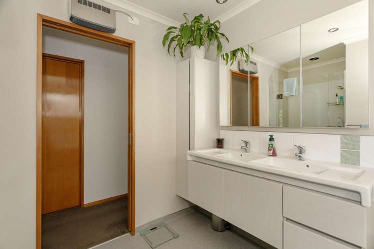 94-98 Weston Road Weston_24