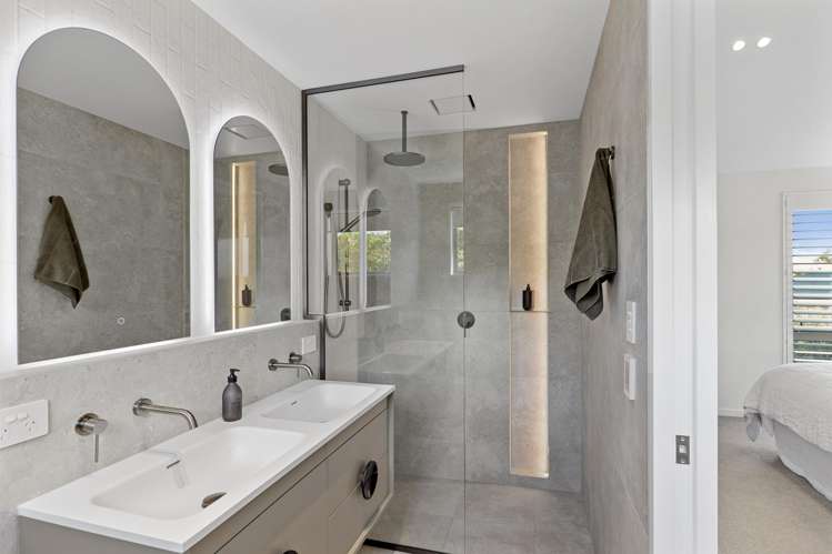 2/105 Tomes Road St Albans_14