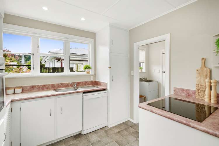 19 Morrison Grove Stokes Valley_7