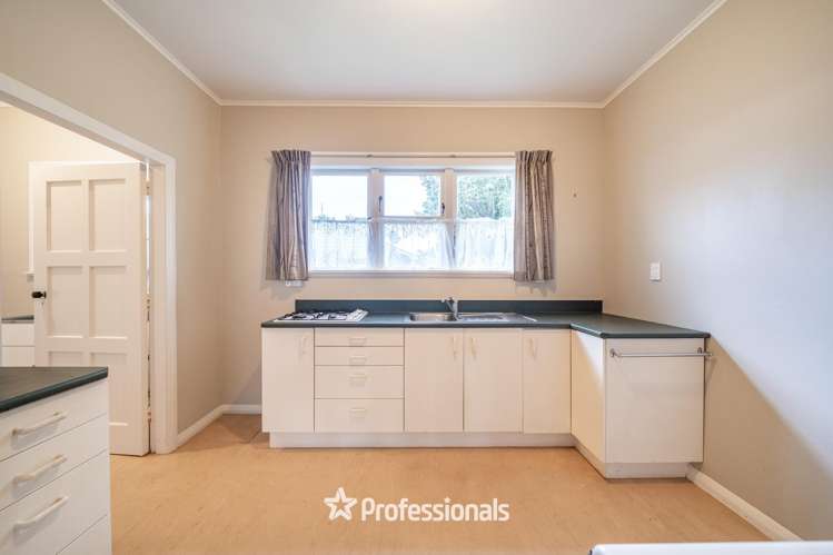 161 Whites Line East Waiwhetu_10