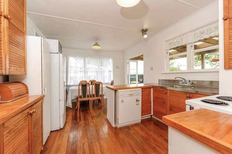 15 Ingleby Place Kelston_6