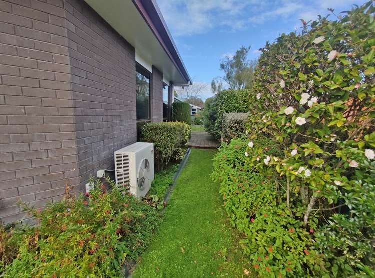 8 Robalan Place Redwoodtown_13