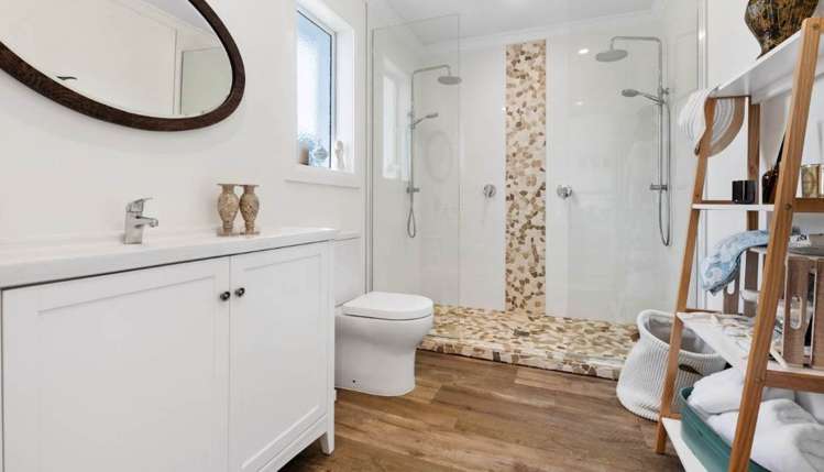 26 Pine Road Orewa_11