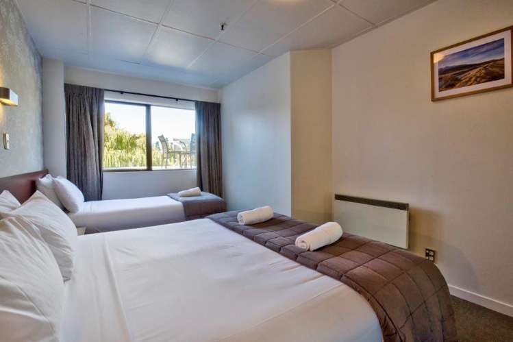 1/62g Shotover Street Queenstown_10