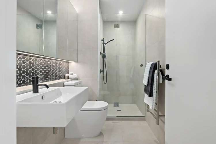 302/220 Tristram Street 10463_7