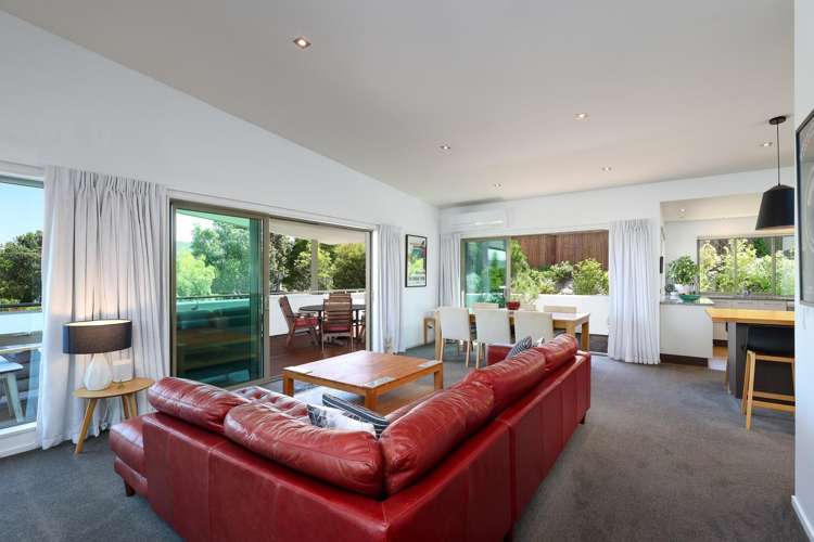 355 Princes Drive Britannia Heights_15