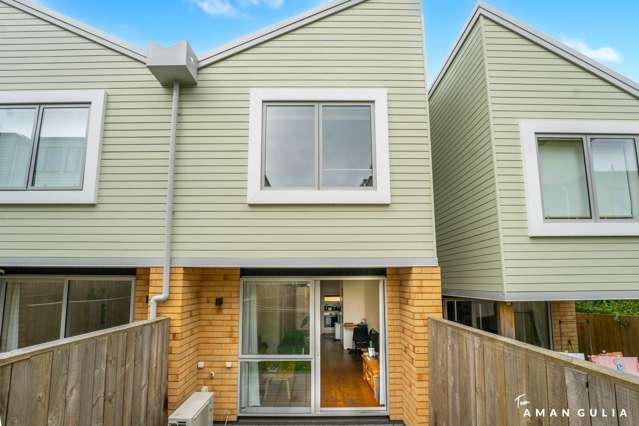 Slick, Sharp & Set to Sell - Don't Miss Out!