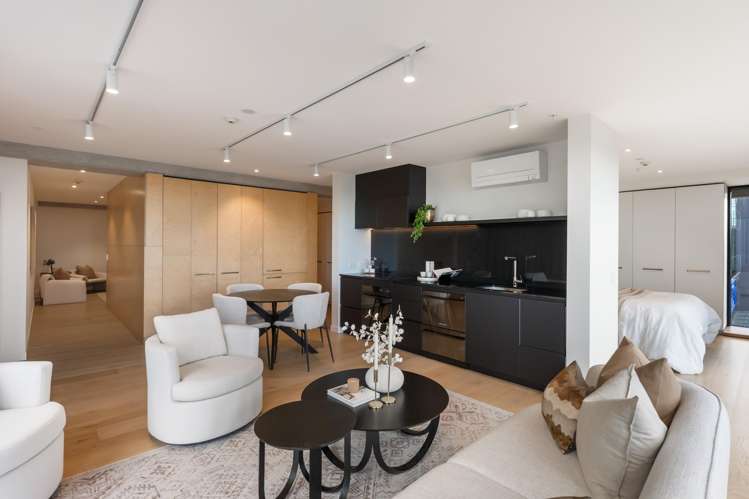 201/38 Khyber Pass Road_4