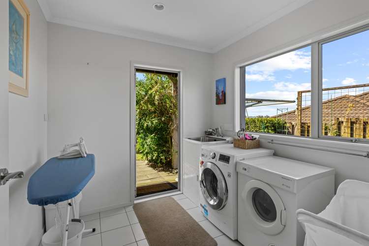 60 Chesterfield Way Orewa_20