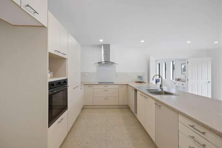 24 Keepers Drive Gulf Harbour_15