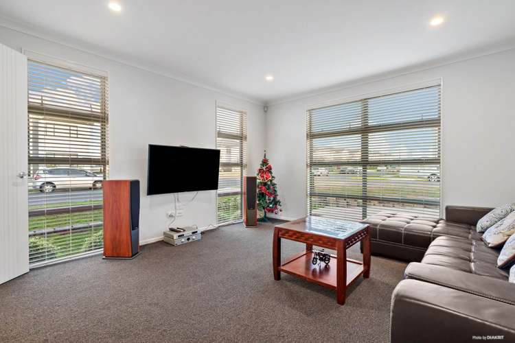 12 Horsefields Drive Flat Bush_7