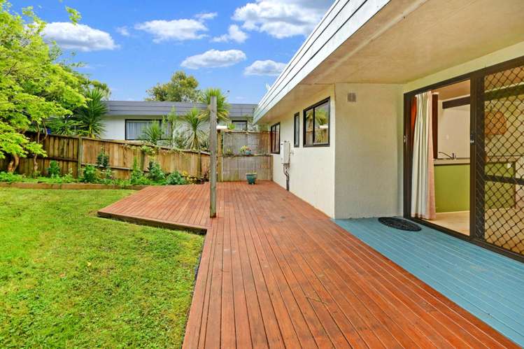 2 Onedin Place Titirangi_19